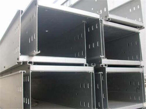 四川電纜橋架廠家告訴你怎么在橋架內(nèi)敷設(shè)電纜，橋架內(nèi)電纜敷設(shè)方法分享